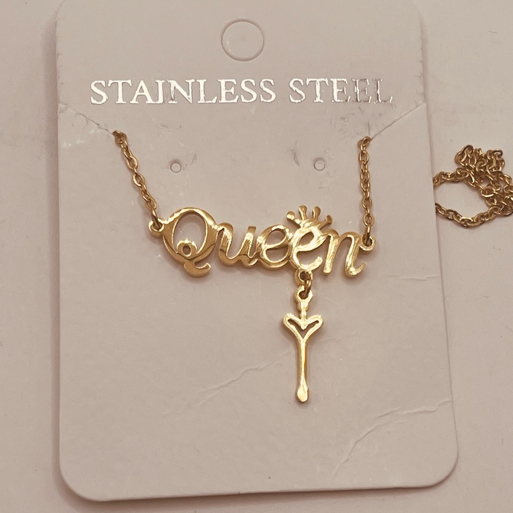 Stainless steel necklace for women Queen style